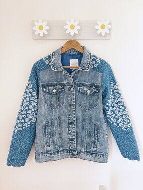 AVEC LES FILLED Denim Jacket with Blue Floral Sleeves size small